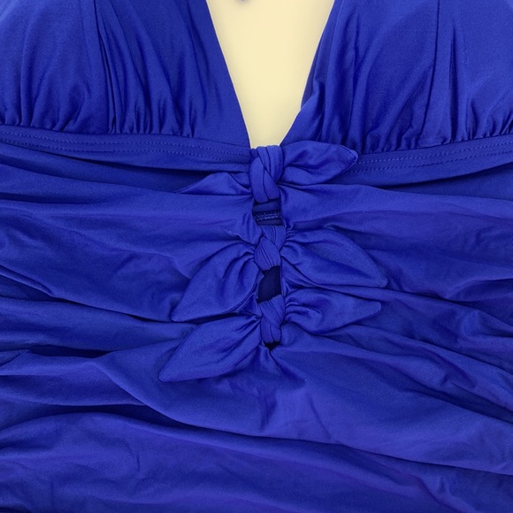 NWT Carmen Marc Valvo Port Royale Ruched Halter Bow Front Tankini Top Si… - Picture 4 of 9